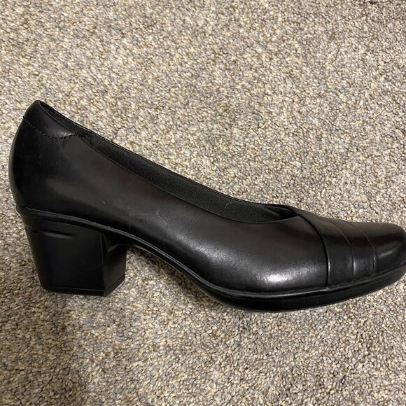 Clarks Leather Comfort Pumps Women 9.5M  EU 41 2.5 “ Block Heel 2" Padded Office - Picture 5 of 10